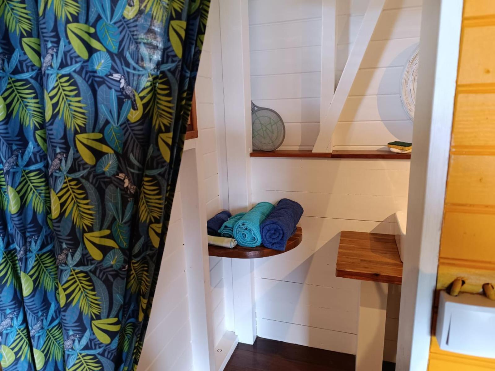 Ti Kaz Anoli Cottage En Bois Avec Vue Sur La Baie Terre-de-Bas Zewnętrze zdjęcie
